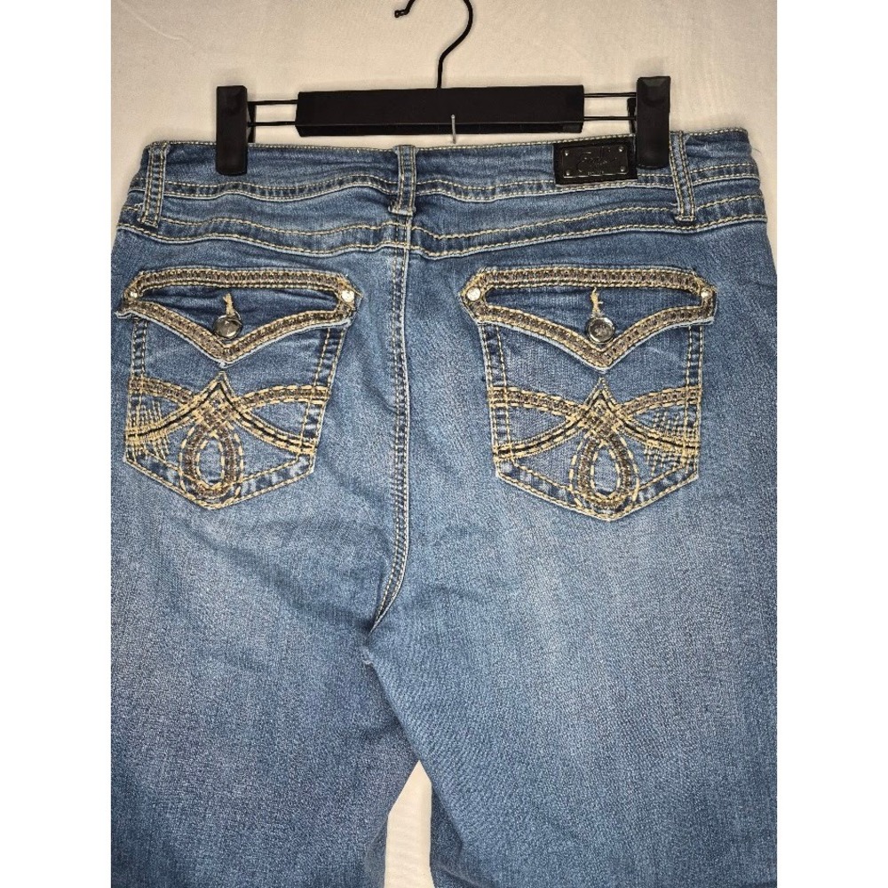Cropped Classic Blue Women's Jeans - Picture 4 of 5